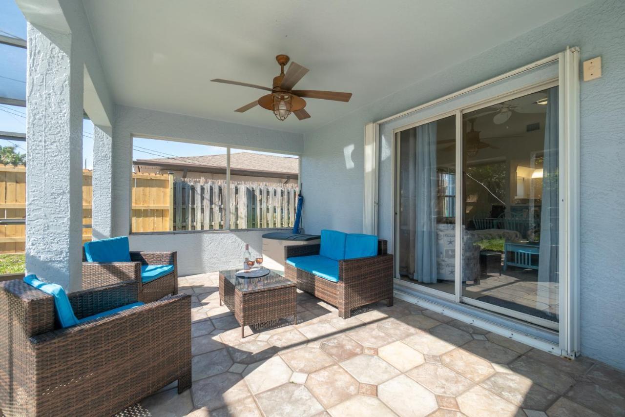 Serene Seaside Retreat - Dog Friendly - 2Br Townhouse With Shared Heated Pool Steps To Paradise Beach! Melbourne Exterior foto